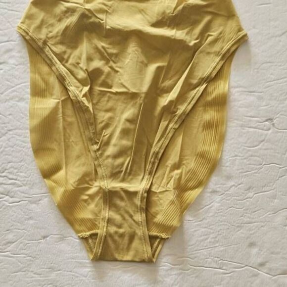 2 PAIR SKIMS HI CUT BRIEF PANTY NWT - Picture 1 of 9